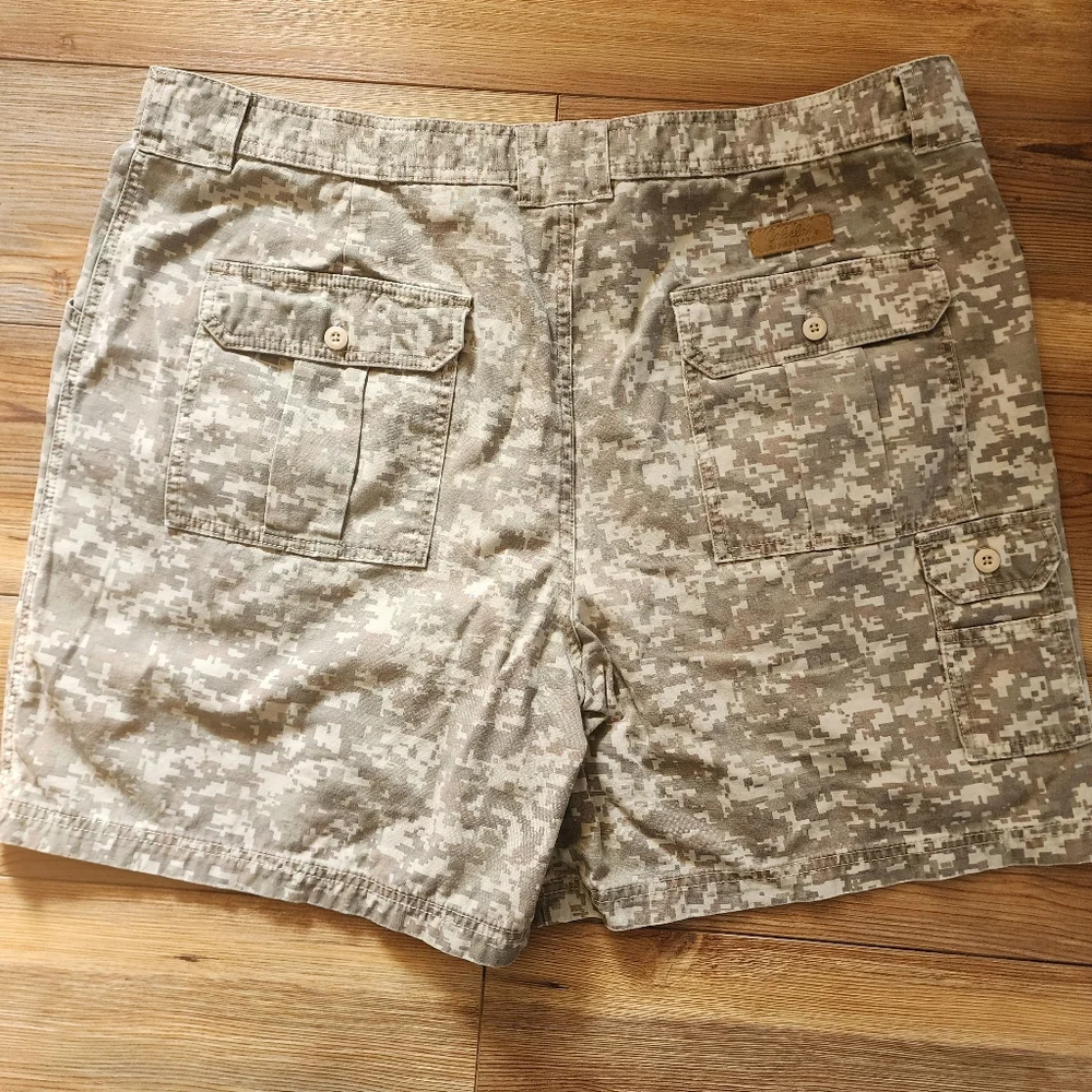 Cabela's Cargo Shorts Mens 42 Digital Camo 7 Pocket Hiker